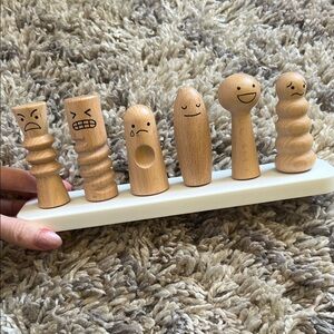 Lovevery Wooden Emotion Peg Toy